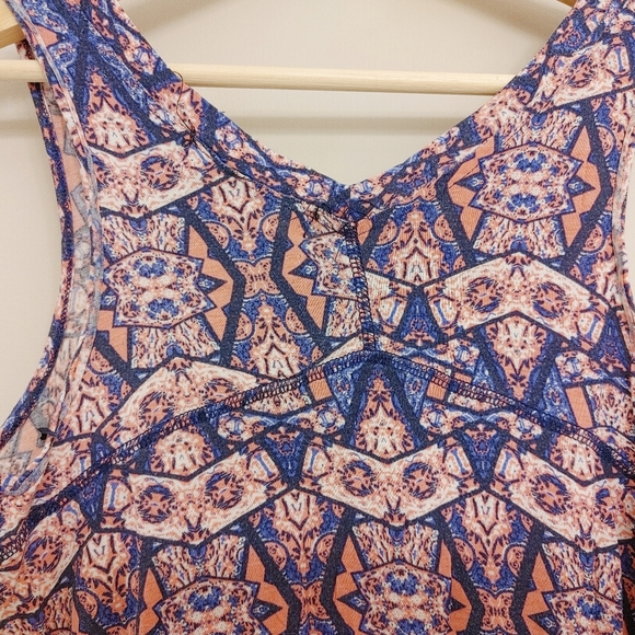 Pink Rose Tank Top - Picture 5 of 6